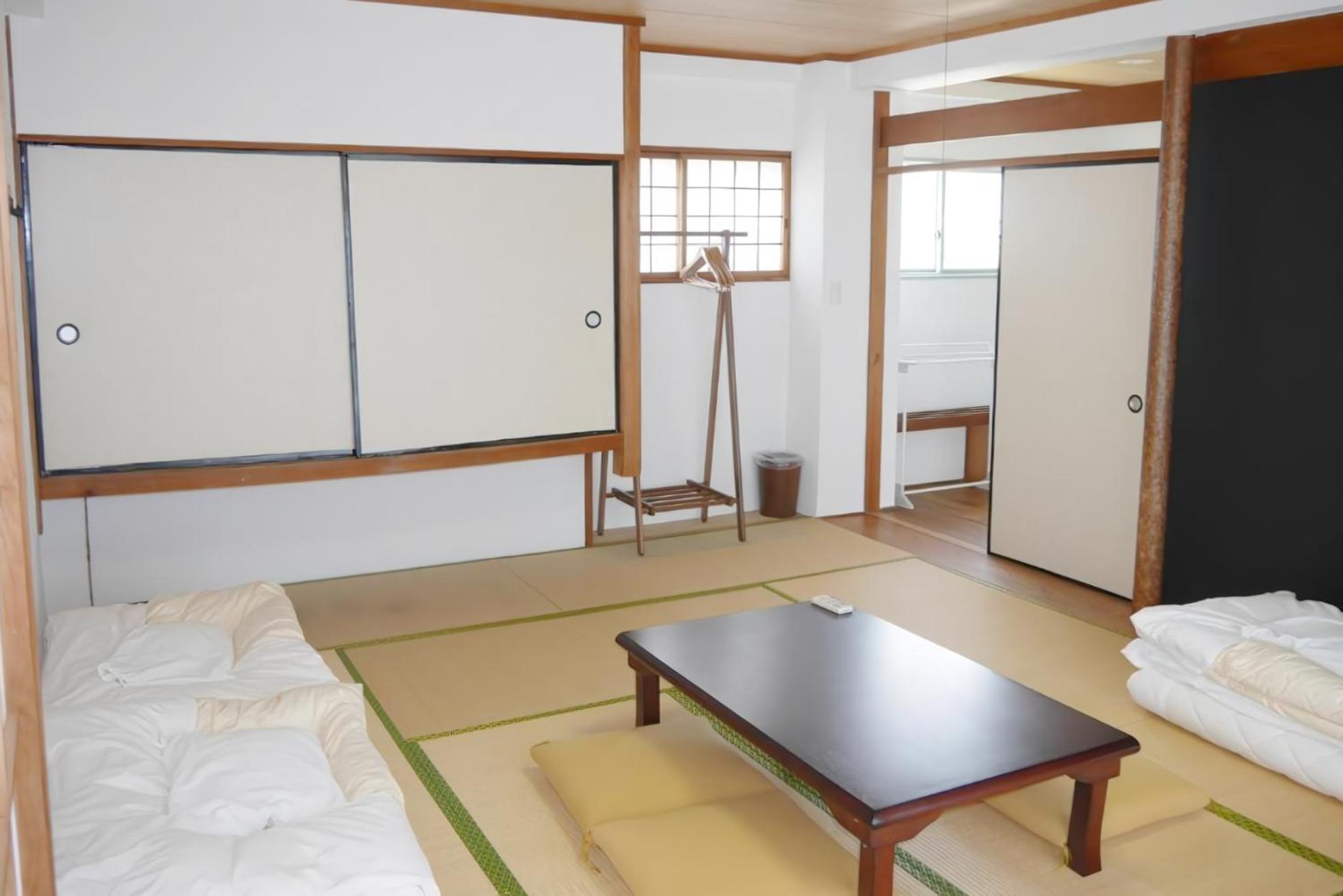 J-Hoppers Lake Biwa Guesthouse Otsu Pokój zdjęcie